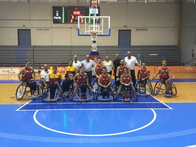 El equipo de baloncesto en silla de ruedas de la Casa Regional en Getafe visita Murcia - 1, Foto 1