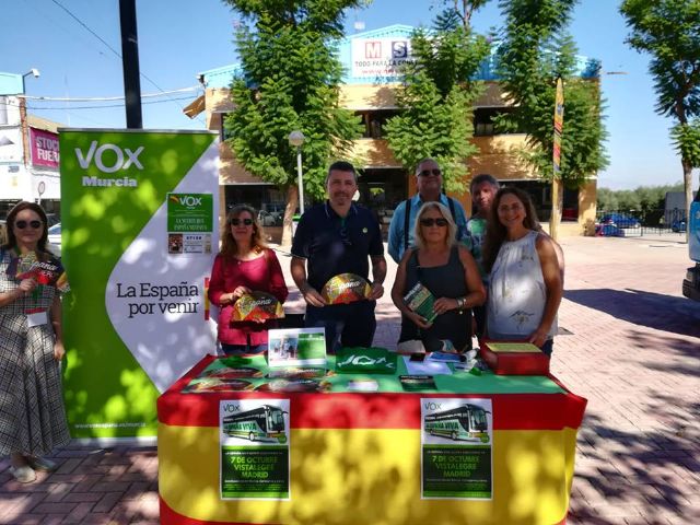 VOX saca mesas informativas en la Región - 4, Foto 4