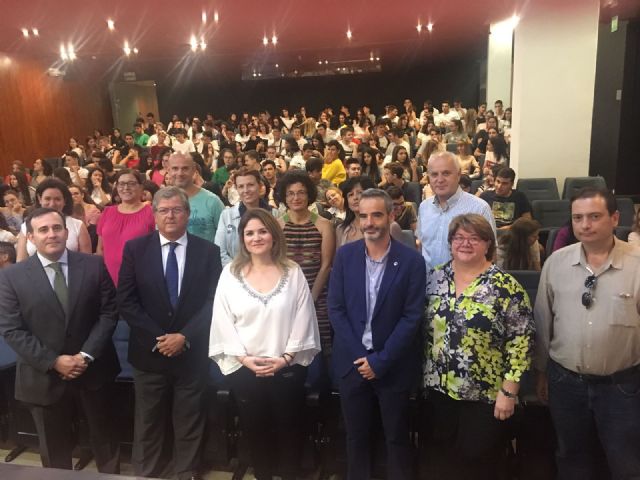 230 alumnos reciben educación financiera a través de las charlas organizadas por la Comunidad, el Colegio de Economistas y Bankia - 2, Foto 2