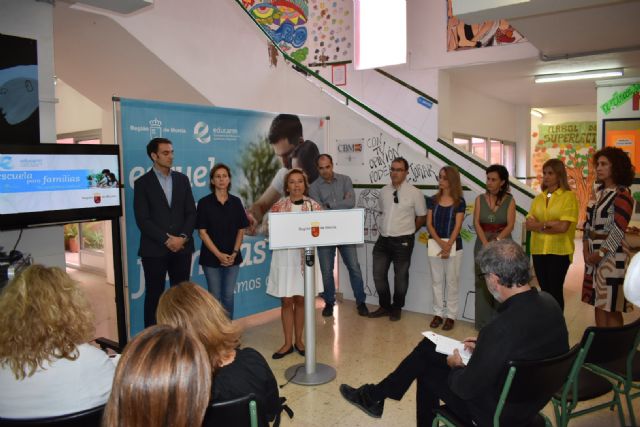 La Comunidad crea la Escuela para familias que ofrece formación a padres para contribuir a la educación de sus hijos - 2, Foto 2