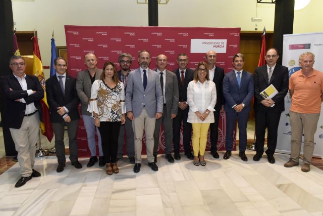 La Universidad de Murcia renueva su compromiso con la investigación y promoción de la Responsabilidad Social Corporativa - 2, Foto 2
