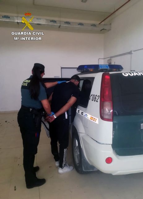 La Guardia Civil detiene in fraganti a un joven tras la comisión de un robo en una vivienda de Fortuna - 1, Foto 1