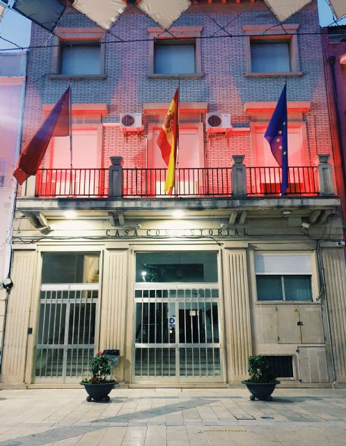 El Ayuntamiento de Calasparra se suma al Global Day iluminando su fachada de rojo en apoyo al sector cultural - 1, Foto 1