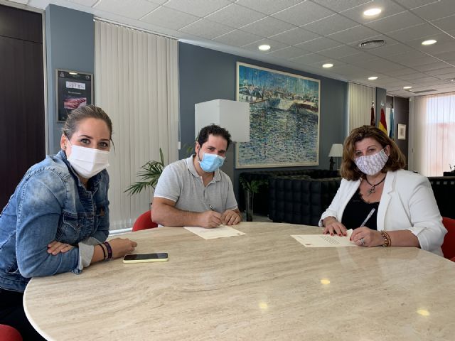 El Ayuntamiento renueva tres nuevos convenios de colaboración con asociaciones locales por valor de 10.000 euros - 1, Foto 1