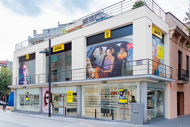 Óptica & Audiología Universitaria retoma las aperturas con la inauguración de un nuevo centro en Mollet del Vallès (Barcelona) - 1, Foto 1