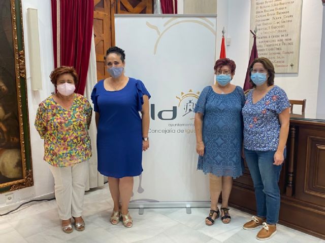 Un total de 460 mujeres retoman la actividad en las Asociaciones de los barrios y pedanías con talleres de Pintura, Corte y Confección, Baile, Zumba, Yoga, Bordado, Bolillo, Música y Manualidades - 1, Foto 1