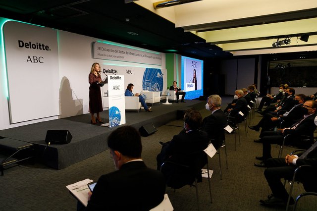 Raquel Sánchez anuncia que el Horario de Servicio 2021-2022 ferroviario de Adif incorporará un nuevo operador y dos nuevos ejes de alta velocidad - 1, Foto 1