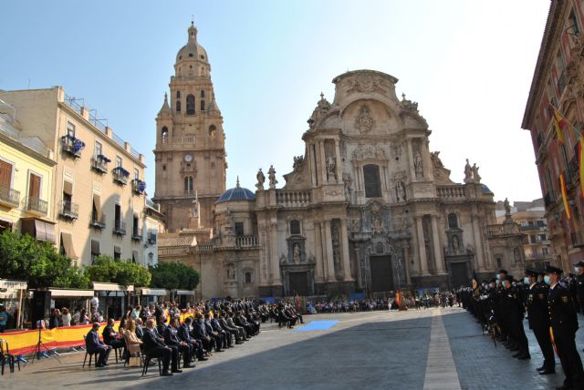 El delegado del Gobierno agradece a la Policía Nacional su compromiso en defensa de los valores constitucionales y del bienestar de los ciudadanos - 2, Foto 2
