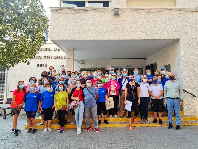 Caravaca conmemora el 'Día de las Personas Mayores' con una marcha y talleres saludables en las Fuentes del Marqués - 1, Foto 1