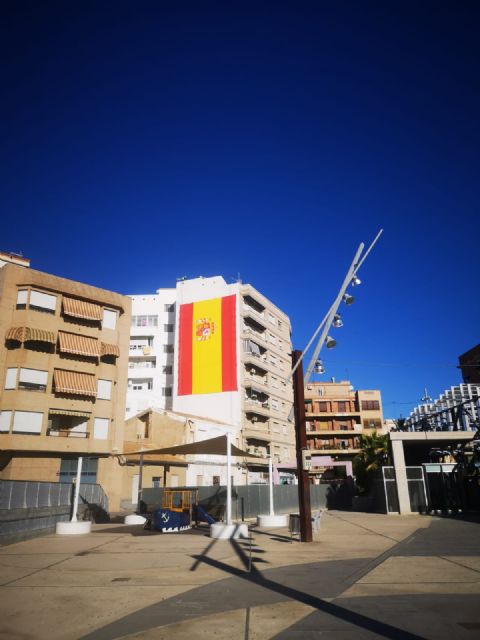 Hasta el 12 de octubre las banderas de España engalanan las calles de Alcantarilla para celebrar la Fiesta Nacional - 4, Foto 4