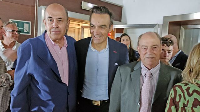 Bajo el Patrocinio de IberCaja, Banca privada y el Ateneo de Triana coloquio taurino por el Dr. Domingo Jiménez Álvarez - 3, Foto 3
