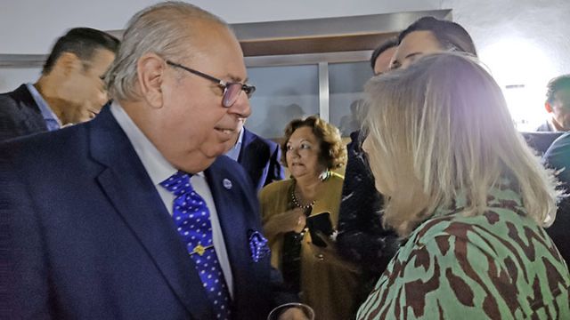 Bajo el Patrocinio de IberCaja, Banca privada y el Ateneo de Triana coloquio taurino por el Dr. Domingo Jiménez Álvarez - 4, Foto 4