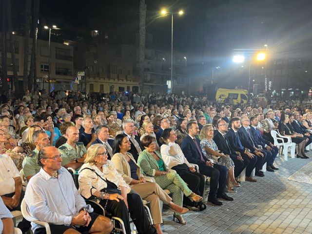 El obispo oficia la Misa del 25 aniversario de la Coronación Canónica de la Virgen de los Dolores - 2, Foto 2