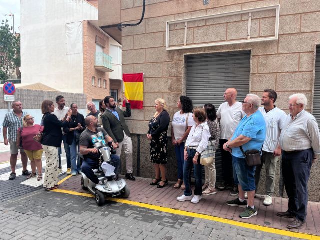 Inauguración de la renovada calle Andrés Cegarra junto a los vecinos - 1, Foto 1