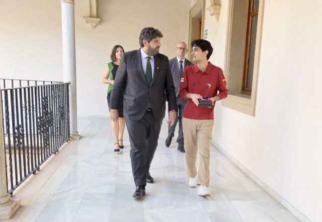Un alumno de FP de la Región de Murcia logra la única medalla de la delegación espa&ntilde;ola en la competición mundial 'WorldSkills' Shanghái 2026 - 2, Foto 2