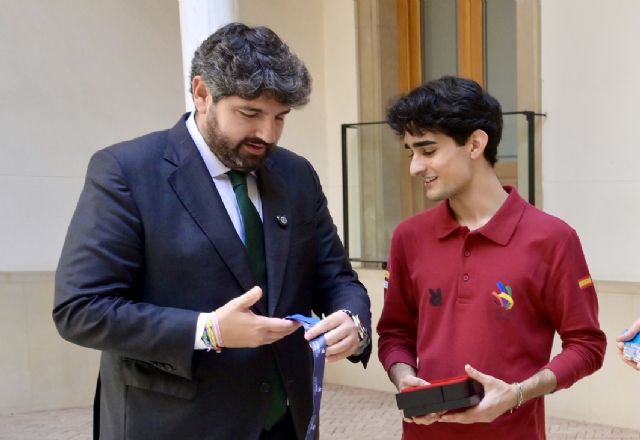 Un alumno de FP de la Región de Murcia logra la única medalla de la delegación espa&ntilde;ola en la competición mundial 'WorldSkills' Shanghái 2026 - 3, Foto 3