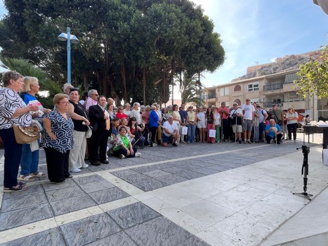 Águilas acoge la visita de 220 personas con discapacidad visual y sus acompa&ntilde;antes en el Día Internacional de las Personas Mayores - 2, Foto 2