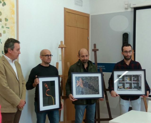 El yeclano José Miguel Ortuño recibe el segundo premio del Certamen Fotográfico Viña do Campo - 1, Foto 1