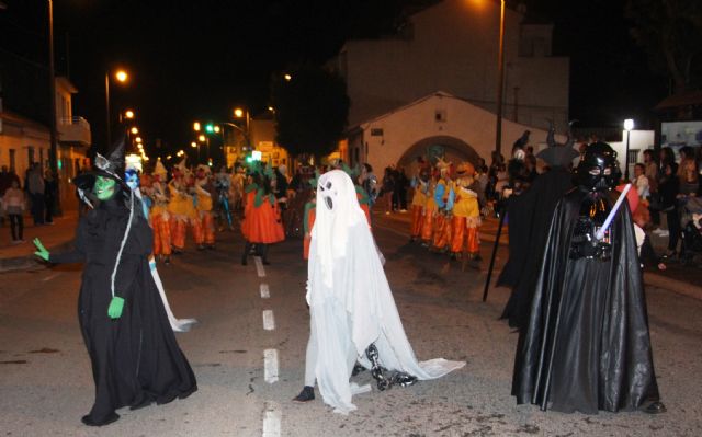 Personajes fantásticos invaden las calles de San Pedro del Pinatar para celebrar Halloween - 1, Foto 1