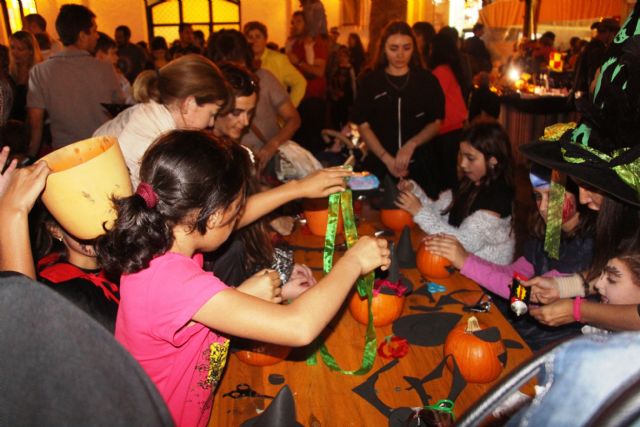 Personajes fantásticos invaden las calles de San Pedro del Pinatar para celebrar Halloween - 5, Foto 5