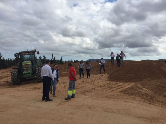 Avanzan los trabajos de acondicionamiento del futuro circuito de bicicletas en Los Camachos - 1, Foto 1