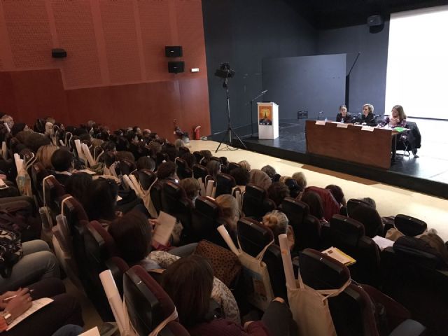 Los docentes reciben casi 300.000 horas de formación en un año con los nuevos itinerarios de especialización - 1, Foto 1