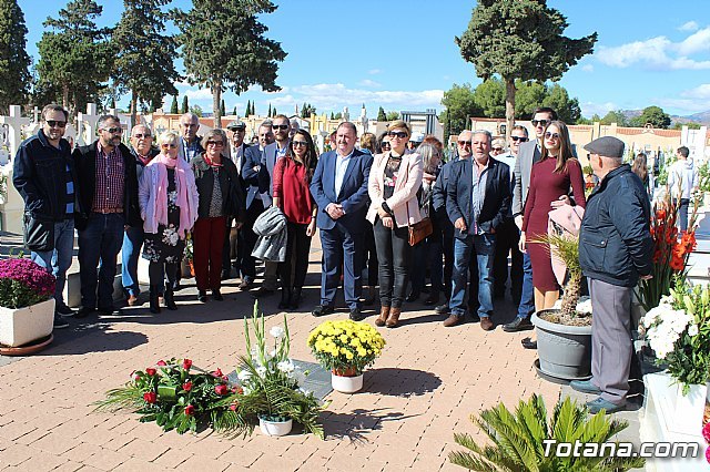 Homenaje del PSOE de Totana a los Caídos por la Libertad, en el Día de Todos los Santos 2018, Foto 3