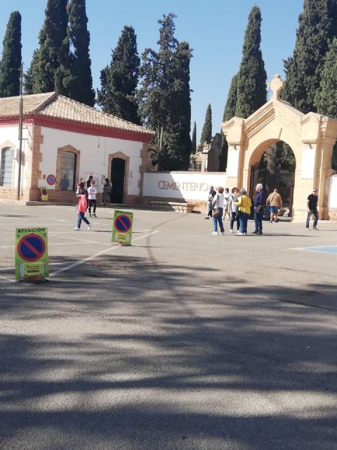 Un total de 37.111 personas han visitado los cementerios de la ciudad por la festividad de Todos Los Santos - 1, Foto 1