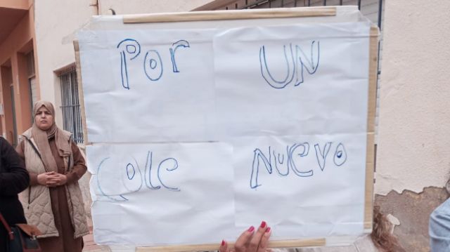 Protesta en el Colegio Público D. Bienvenido Conejero Requiel - 1, Foto 1