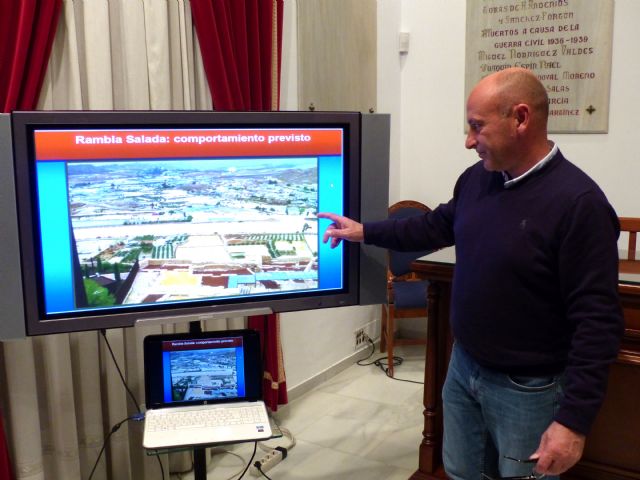 IU-Verdes muestra su preocupación porque el Ayuntamiento pueda ceder terrenos inundables para la construcción del centro de salud del Barrio - 1, Foto 1