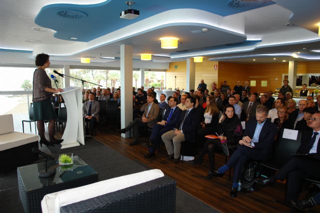 La consejera de Presidencia participa el acto de apertura de la Convención sobre Turismo Residencial - 1, Foto 1