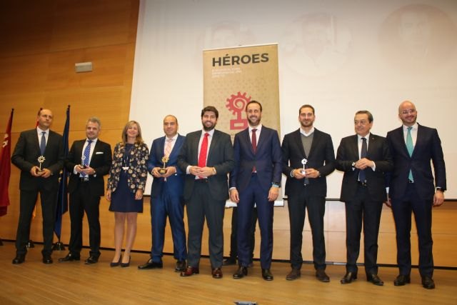 López Miras: Los jóvenes empresarios son la esperanza, el presente y futuro de una Región en la que creo y por la que vale la pena luchar - 1, Foto 1