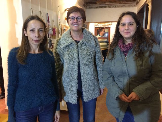 Inaugurada exposición para conmemorar el décimo aniversario de la Casa del Artesano - 4, Foto 4