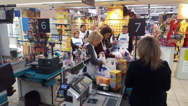 La Comunidad colabora con la V Gran Recogida del Banco de Alimentos - 2, Foto 2