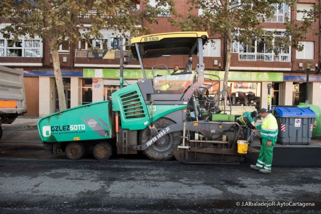 Mejoras en el Paseo de Alfonso XIII con el acondicionamiento de la rotonda del submarino y la renovacion del firme - 1, Foto 1