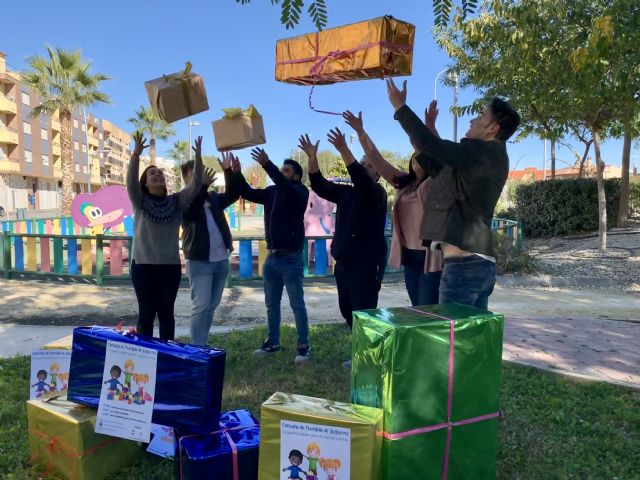Nuevas Generaciones de Puerto Lumbreras impulsa una campaña solidaria de recogida de juguetes - 1, Foto 1