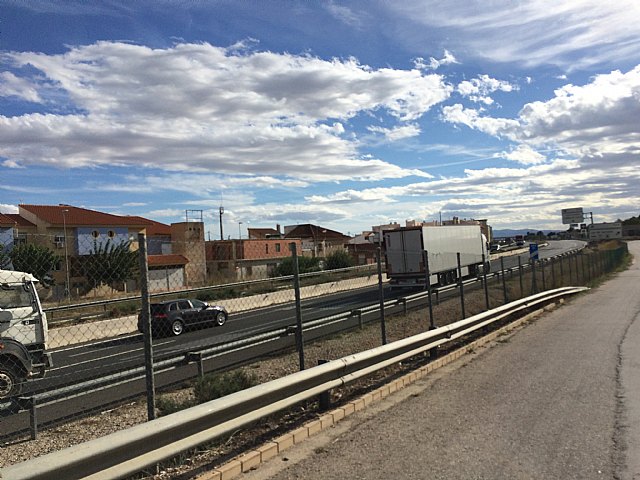 Librilla pide al Delegado del Gobierno que reclame ante el Ministerio de Fomento la colocación de las barreras acústica en el tramo de la A7, tal y como contempla el Proyecto del Tercer Carril - 1, Foto 1
