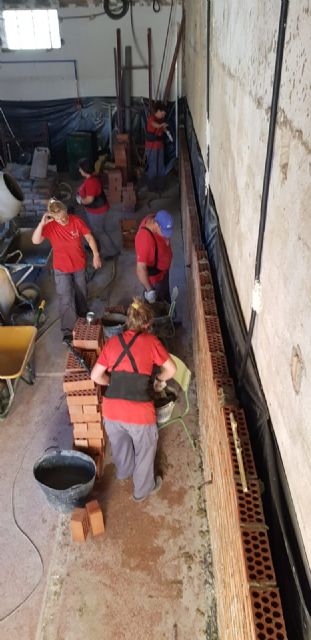 Un programa integrado por desempleados está reformando el antiguo Lavadero municipal para convertirlo en un Centro de interpretación de la Sima de la Higuera - 2, Foto 2