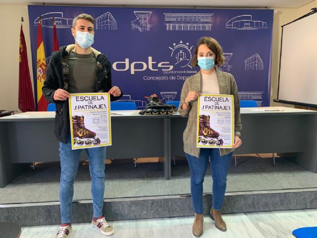 La Concejalía de Deportes del Ayuntamiento de Lorca pone en marcha la Escuela Municipal de Patinaje - 1, Foto 1