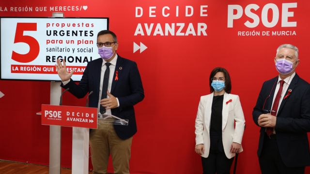 El PSOE propone un plan urgente sociosanitario, basado en el bienestar de las personas y el refuerzo de la sanidad pública regional - 4, Foto 4