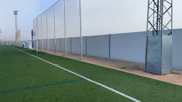 Finalizan las obras de reconstrucción del muro del campo de fútbol - 2, Foto 2