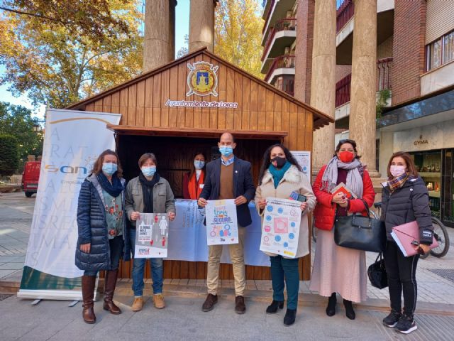 El Ayuntamiento de Lorca pone en marcha la campaña 'Este tema cae seguro' coincidiendo con la conmemoración del Día Mundial de la Lucha Contra el Sida - 1, Foto 1