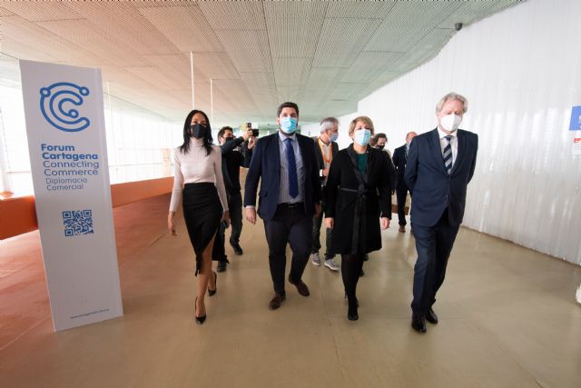 López Miras: Ser la quinta provincia en exportaciones asegura los niveles de empleo en periodos difíciles como esta pandemia - 2, Foto 2