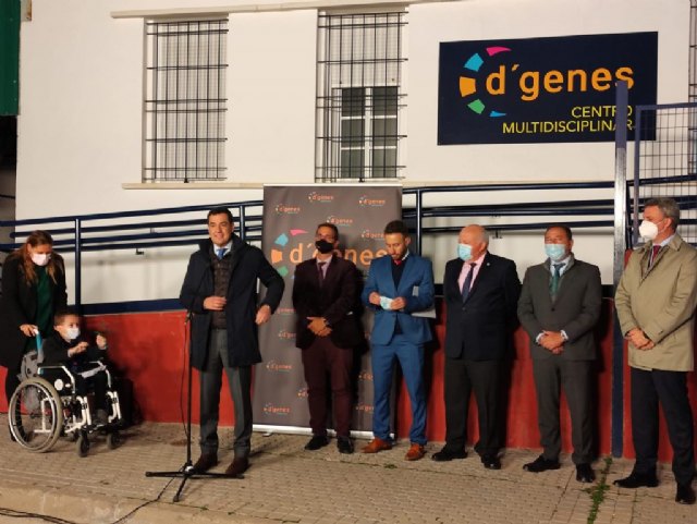 El presidente de la Junta de Andalucía inaugura el Centro Multidisciplinar “Pablo Ramírez García” de D´Genes en el municipio sevillano de El Coronil - 2, Foto 2