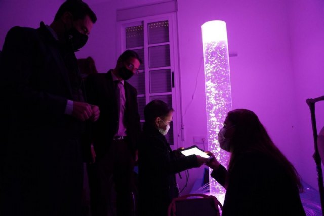 El presidente de la Junta de Andalucía inaugura el Centro Multidisciplinar “Pablo Ramírez García” de D´Genes en el municipio sevillano de El Coronil - 3, Foto 3