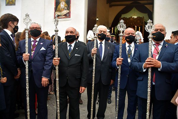 Antonio Rendón .Por su mucha antigüedad, la sede hispalense concedió con honores la Coronación canónica de la Virgen de los Dolores en su Soledad de Alcalá del Río - 2, Foto 2