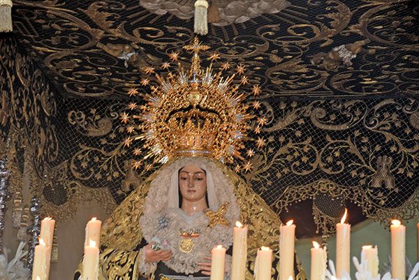 Antonio Rendón .Por su mucha antigüedad, la sede hispalense concedió con honores la Coronación canónica de la Virgen de los Dolores en su Soledad de Alcalá del Río - 3, Foto 3