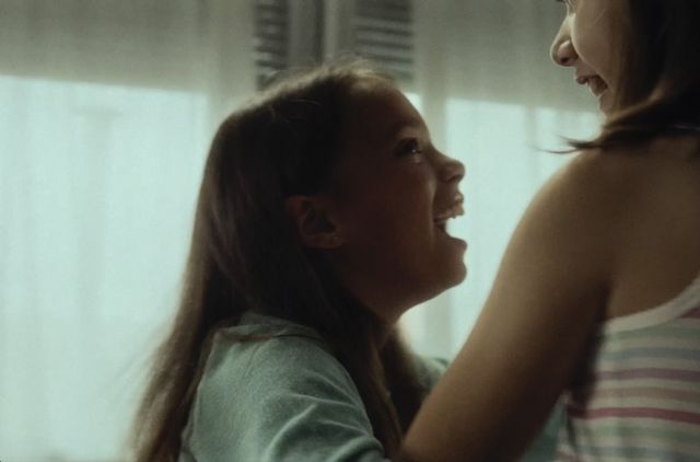 Dos alumnas de Lorquí y Cieza protagonizan el spot navideño de una conocida firma de turrones a favor de las abejas - 3, Foto 3