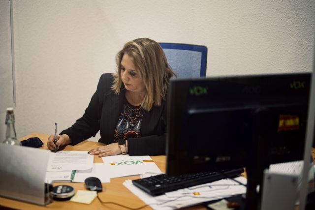 VOX Alcantarilla solicita que el Gobierno local condecore a todos los miembros de la Unidad Central Contra la Trata de Seres Humanosde la BPEyF - 1, Foto 1