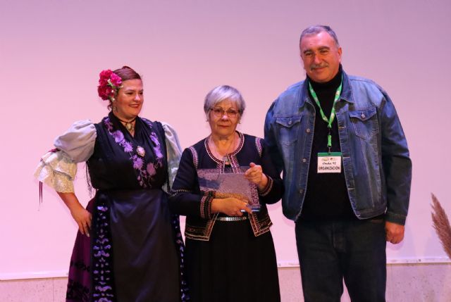 La asociación Cotifolk, galardonada con el Torreño del Año en la gala del 30° aniversario de la radio municipal Onda 92 - 2, Foto 2
